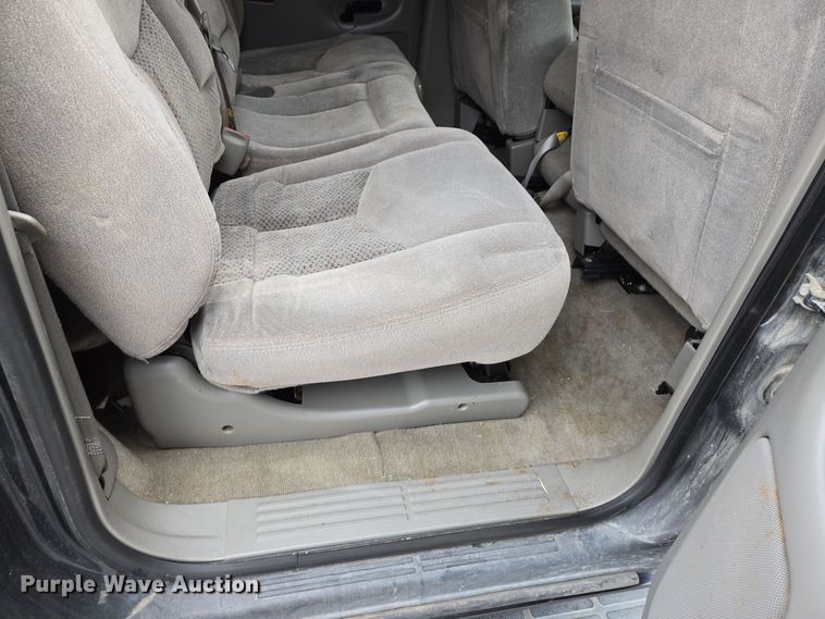 image for item DS5369 2005 Chevrolet Suburban Police SUV