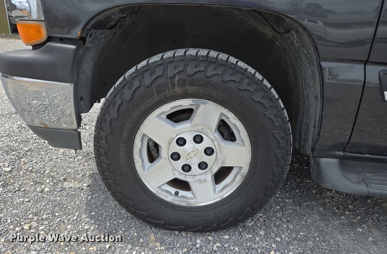 image for item DS5369 2005 Chevrolet Suburban Police SUV