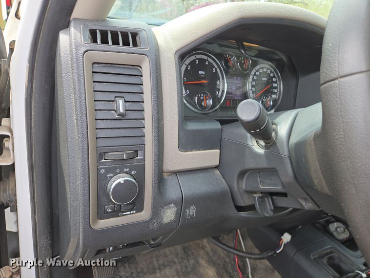 image for item DS5370 2012 Dodge Ram 2500 Crew Cab pickup truck