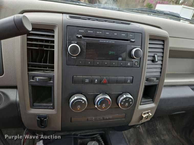 image for item DS5370 2012 Dodge Ram 2500 Crew Cab pickup truck