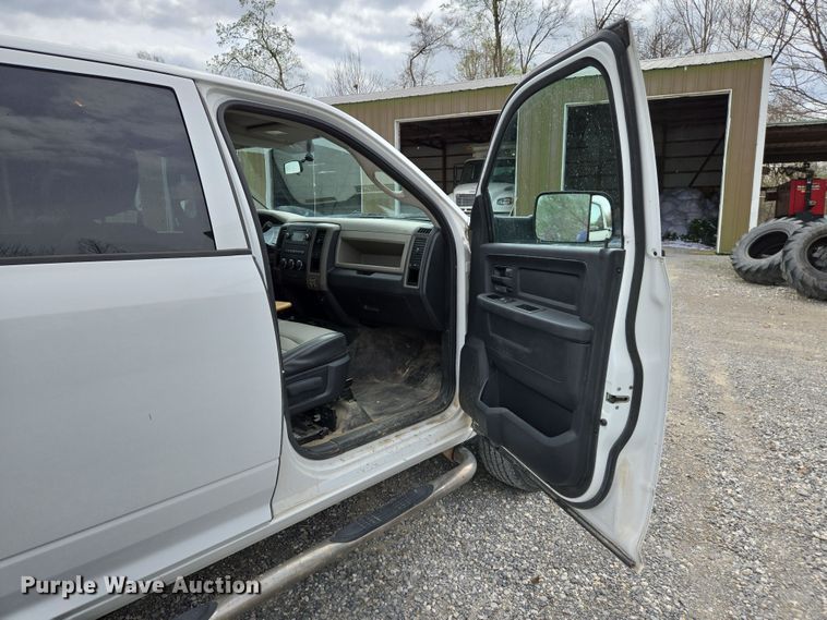 image for item DS5370 2012 Dodge Ram 2500 Crew Cab pickup truck