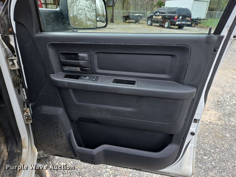 image for item DS5370 2012 Dodge Ram 2500 Crew Cab pickup truck