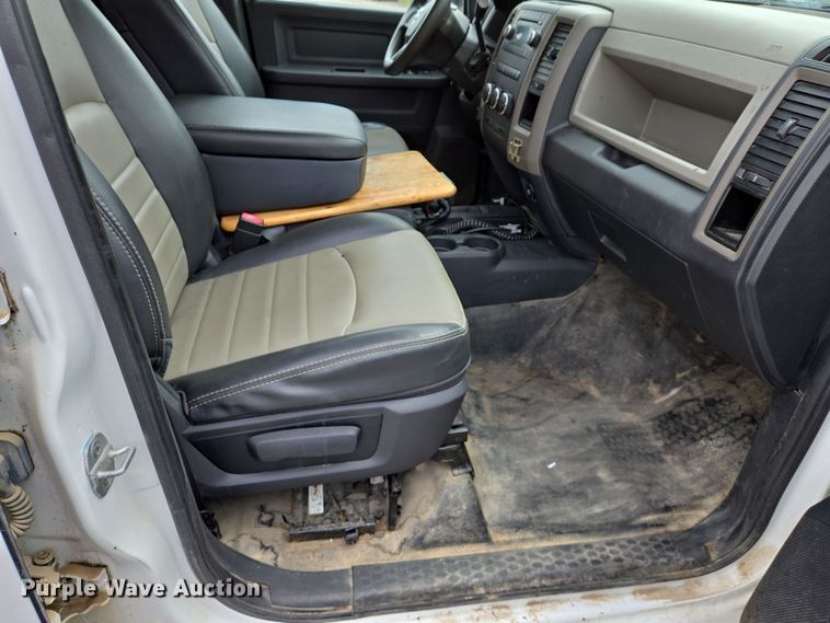 image for item DS5370 2012 Dodge Ram 2500 Crew Cab pickup truck