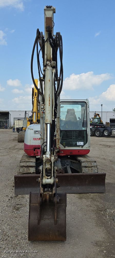image for item DT4770 2016 Takeuchi TB290 mini excavator
