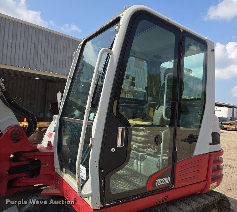 image for item DT4770 2016 Takeuchi TB290 mini excavator
