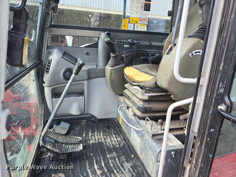 image for item DT4770 2016 Takeuchi TB290 mini excavator