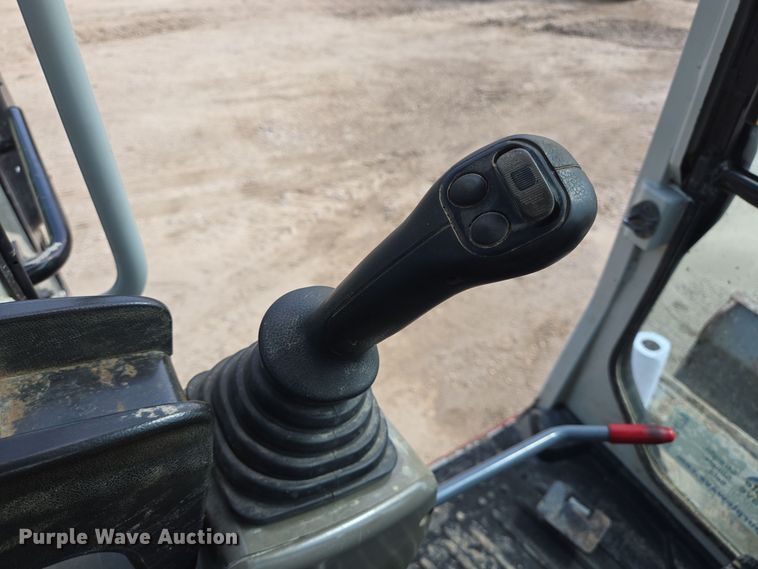 image for item DT4770 2016 Takeuchi TB290 mini excavator