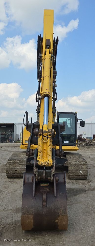 image for item DT4771 2013 Komatsu PC240LC-10 excavator