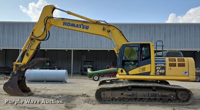 image for item DT4771 2013 Komatsu PC240LC-10 excavator