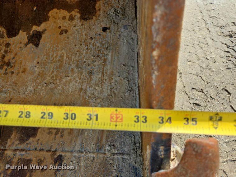 image for item DT4771 2013 Komatsu PC240LC-10 excavator