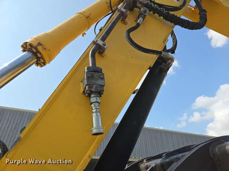 image for item DT4771 2013 Komatsu PC240LC-10 excavator