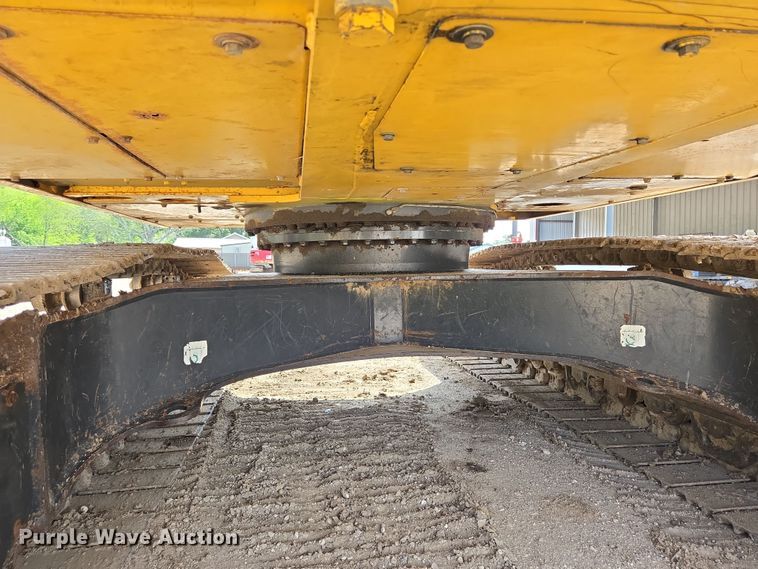 image for item DT4771 2013 Komatsu PC240LC-10 excavator