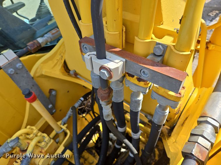 image for item DT4771 2013 Komatsu PC240LC-10 excavator