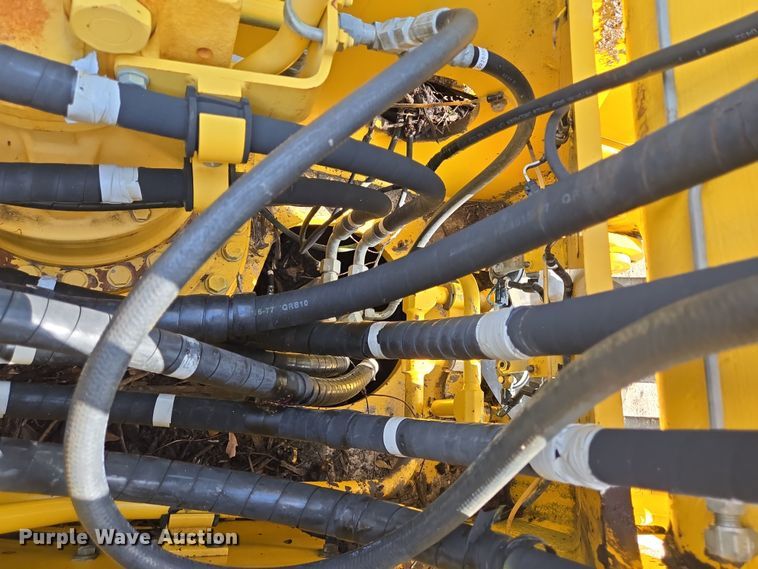 image for item DT4771 2013 Komatsu PC240LC-10 excavator