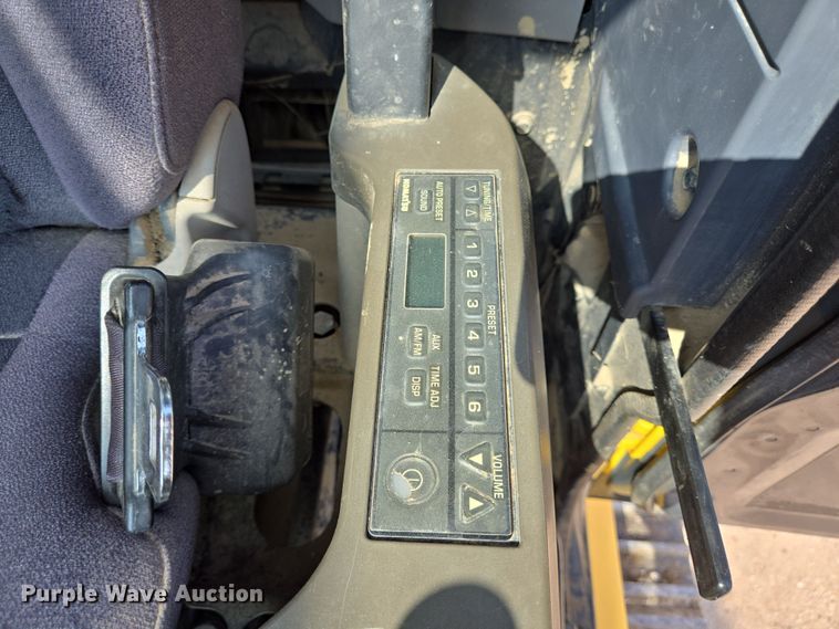 image for item DT4771 2013 Komatsu PC240LC-10 excavator