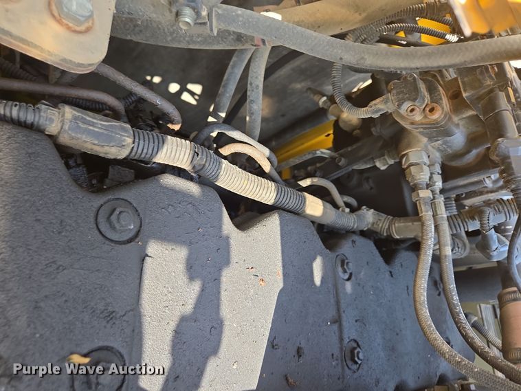 image for item DT4771 2013 Komatsu PC240LC-10 excavator