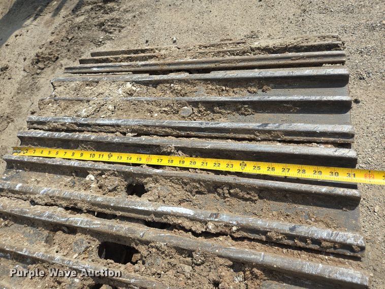 image for item DT4771 2013 Komatsu PC240LC-10 excavator