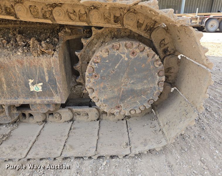 image for item DT4771 2013 Komatsu PC240LC-10 excavator