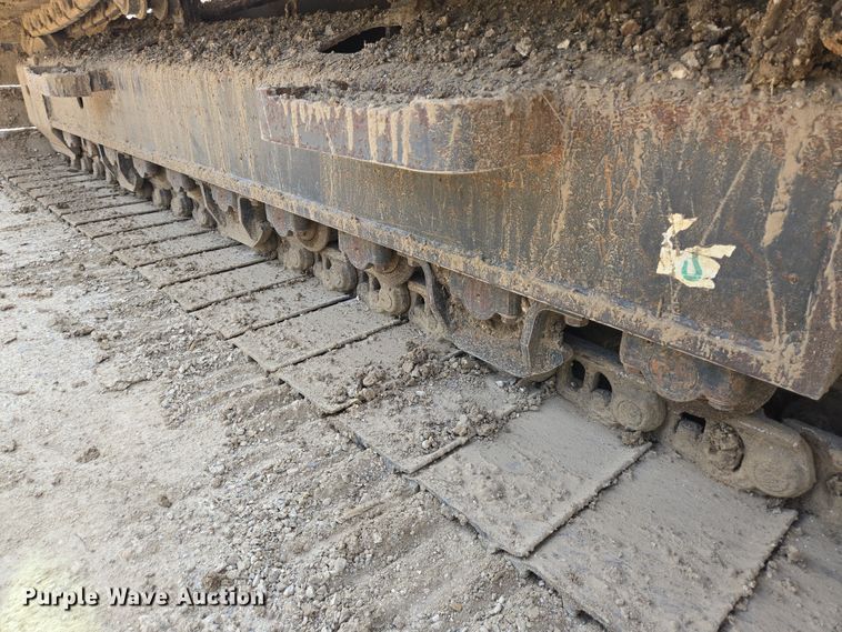 image for item DT4771 2013 Komatsu PC240LC-10 excavator