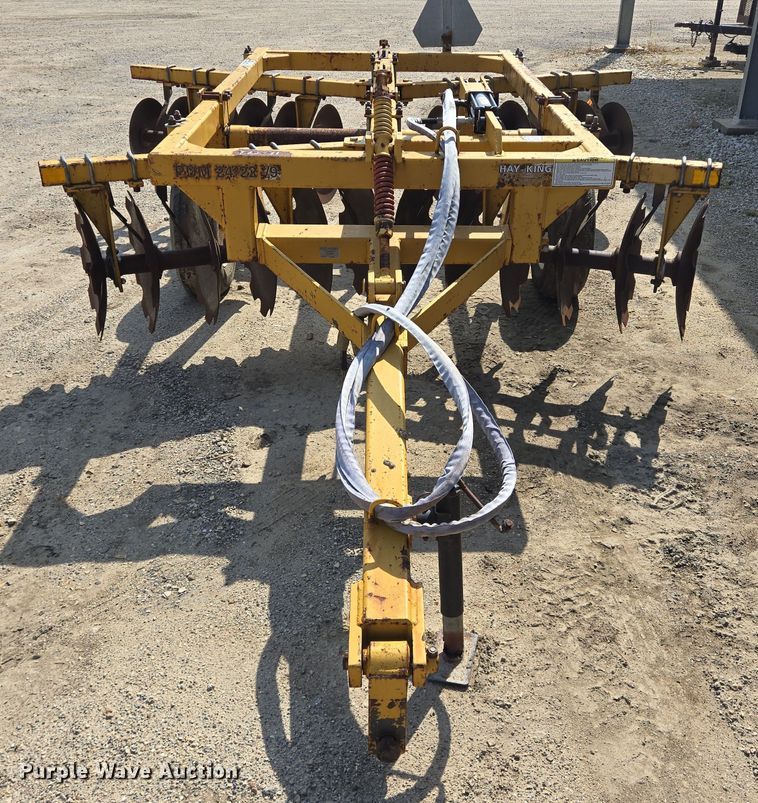 image for item DT4772 Hay King tandem disk