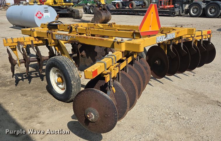 image for item DT4772 Hay King tandem disk