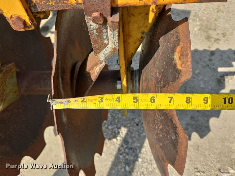 image for item DT4772 Hay King tandem disk