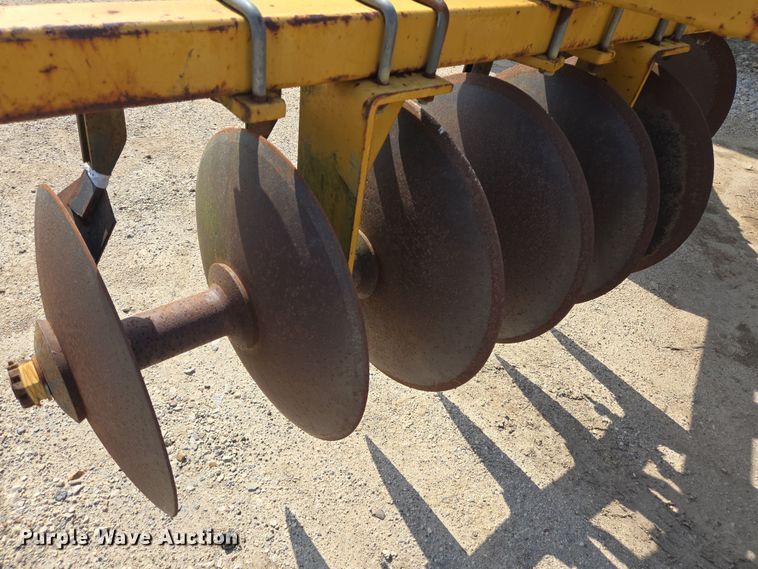 image for item DT4772 Hay King tandem disk