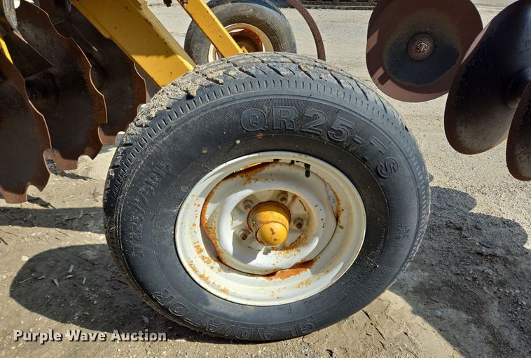 image for item DT4772 Hay King tandem disk