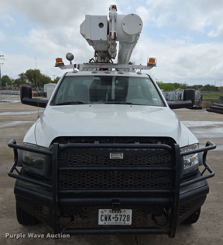 image for item DT4773 2013 Dodge Ram 5500 bucket truck