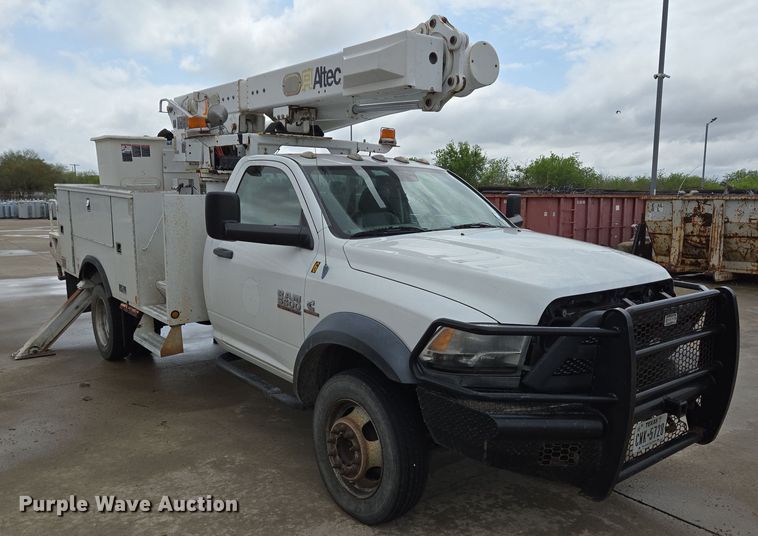 image for item DT4773 2013 Dodge Ram 5500 bucket truck