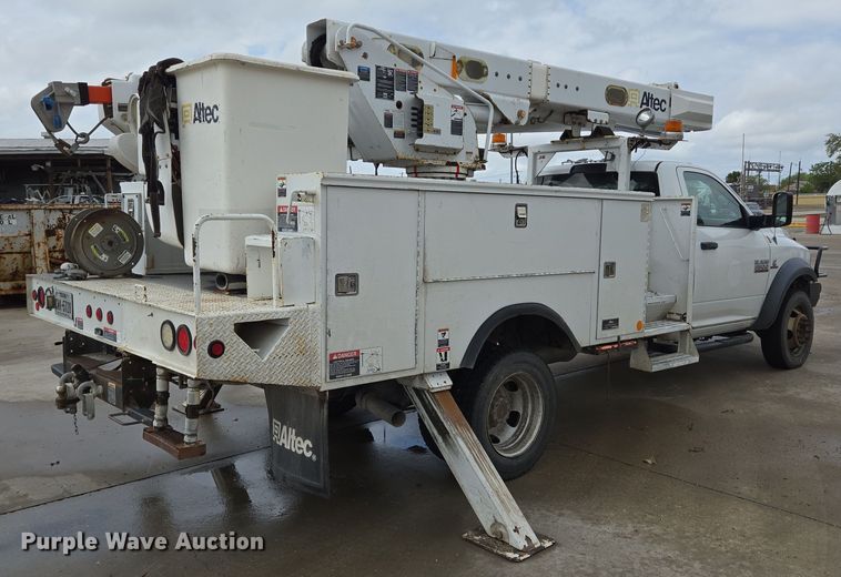 image for item DT4773 2013 Dodge Ram 5500 bucket truck