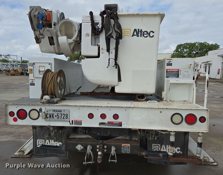 image for item DT4773 2013 Dodge Ram 5500 bucket truck