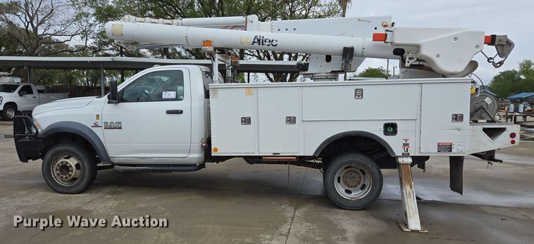 image for item DT4773 2013 Dodge Ram 5500 bucket truck