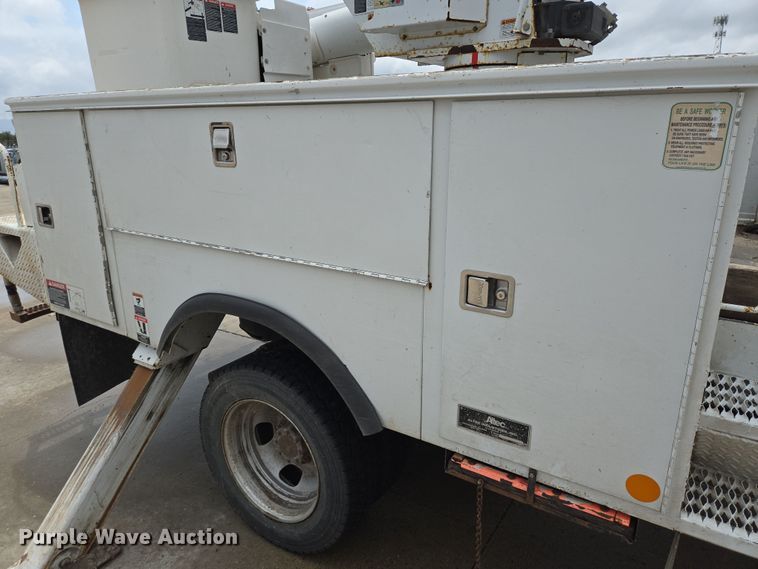 image for item DT4773 2013 Dodge Ram 5500 bucket truck