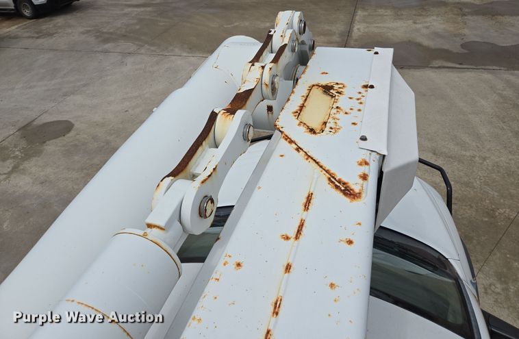 image for item DT4773 2013 Dodge Ram 5500 bucket truck