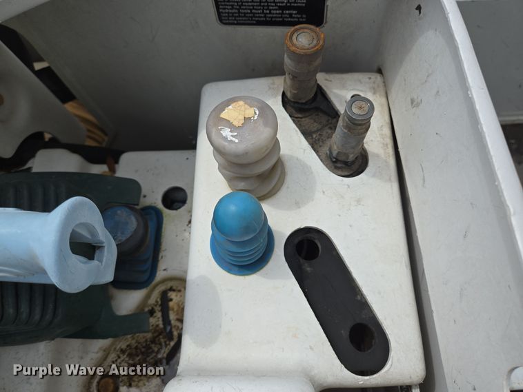 image for item DT4773 2013 Dodge Ram 5500 bucket truck