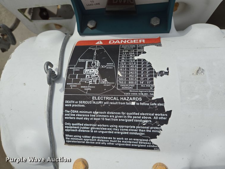 image for item DT4773 2013 Dodge Ram 5500 bucket truck