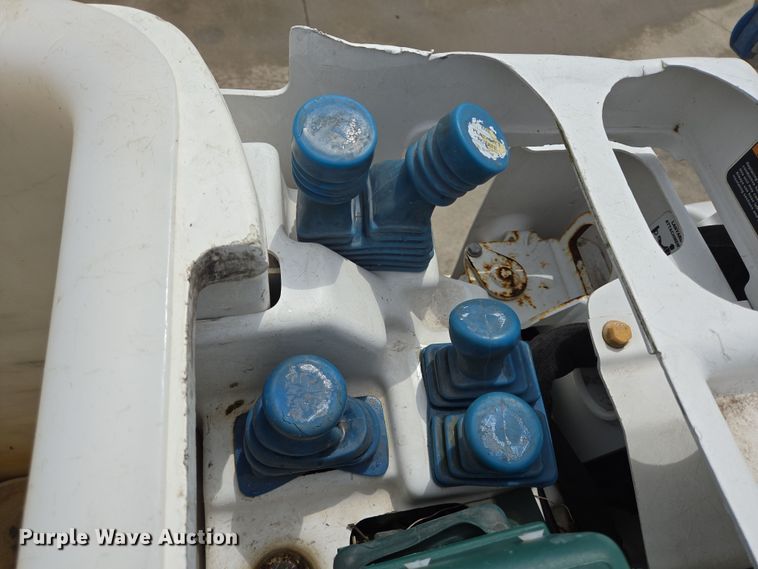 image for item DT4773 2013 Dodge Ram 5500 bucket truck