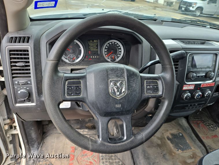 image for item DT4773 2013 Dodge Ram 5500 bucket truck