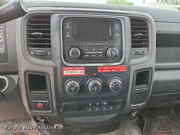 image for item DT4773 2013 Dodge Ram 5500 bucket truck