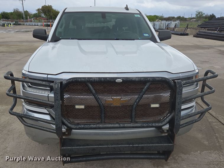 image for item DT4774 2018 Chevrolet Silverado 1500 Double Cab pickup truck