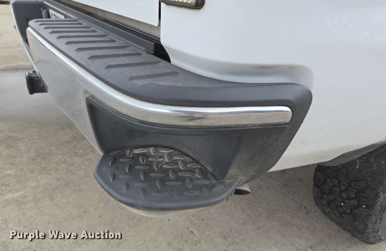 image for item DT4774 2018 Chevrolet Silverado 1500 Double Cab pickup truck