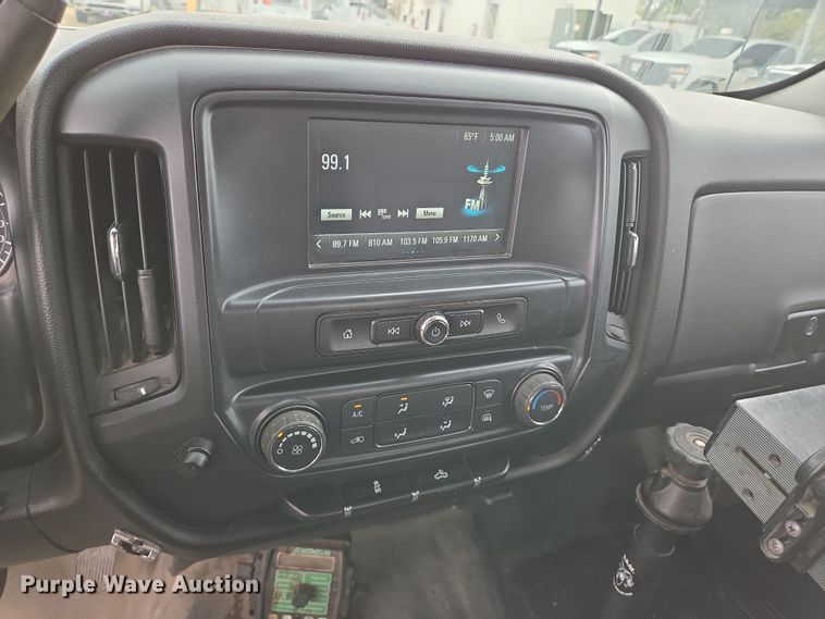 image for item DT4774 2018 Chevrolet Silverado 1500 Double Cab pickup truck