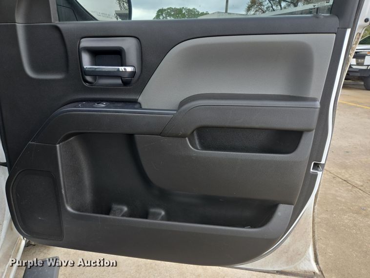 image for item DT4774 2018 Chevrolet Silverado 1500 Double Cab pickup truck