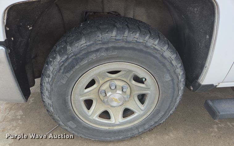 image for item DT4774 2018 Chevrolet Silverado 1500 Double Cab pickup truck