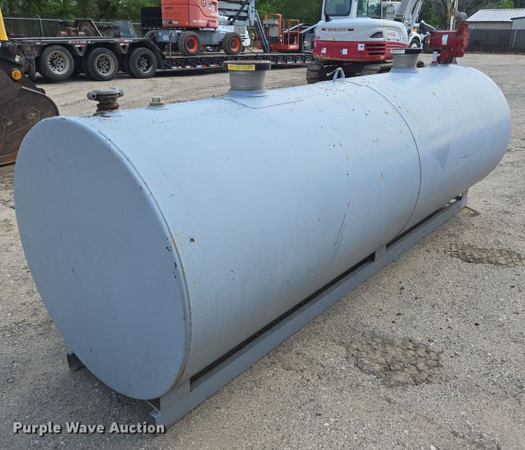 image for item DT4775 Fuel tank