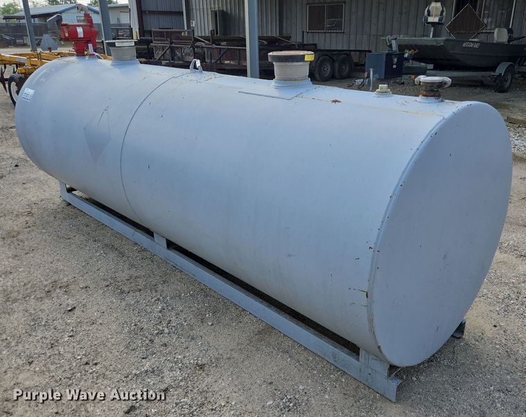 image for item DT4775 Fuel tank