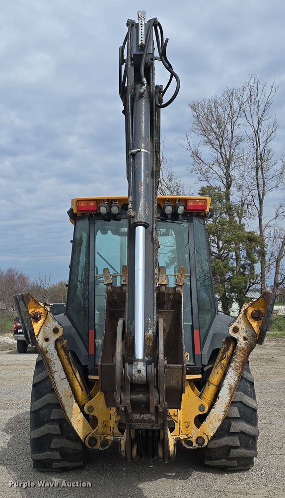 image for item DT6764 2010 John Deere 410J backhoe