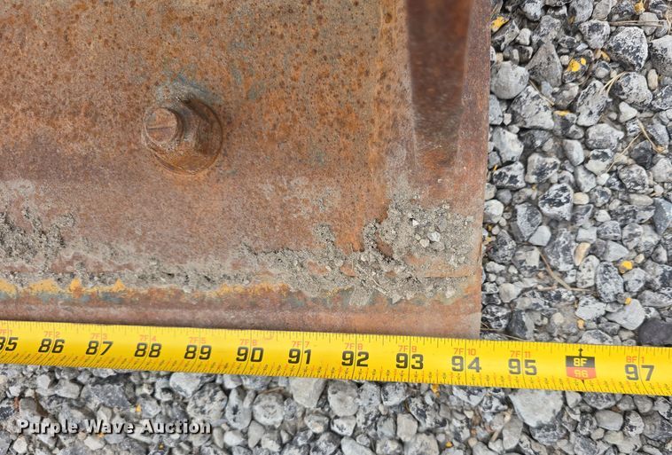 image for item DT6764 2010 John Deere 410J backhoe