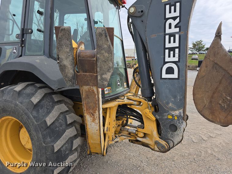 image for item DT6764 2010 John Deere 410J backhoe